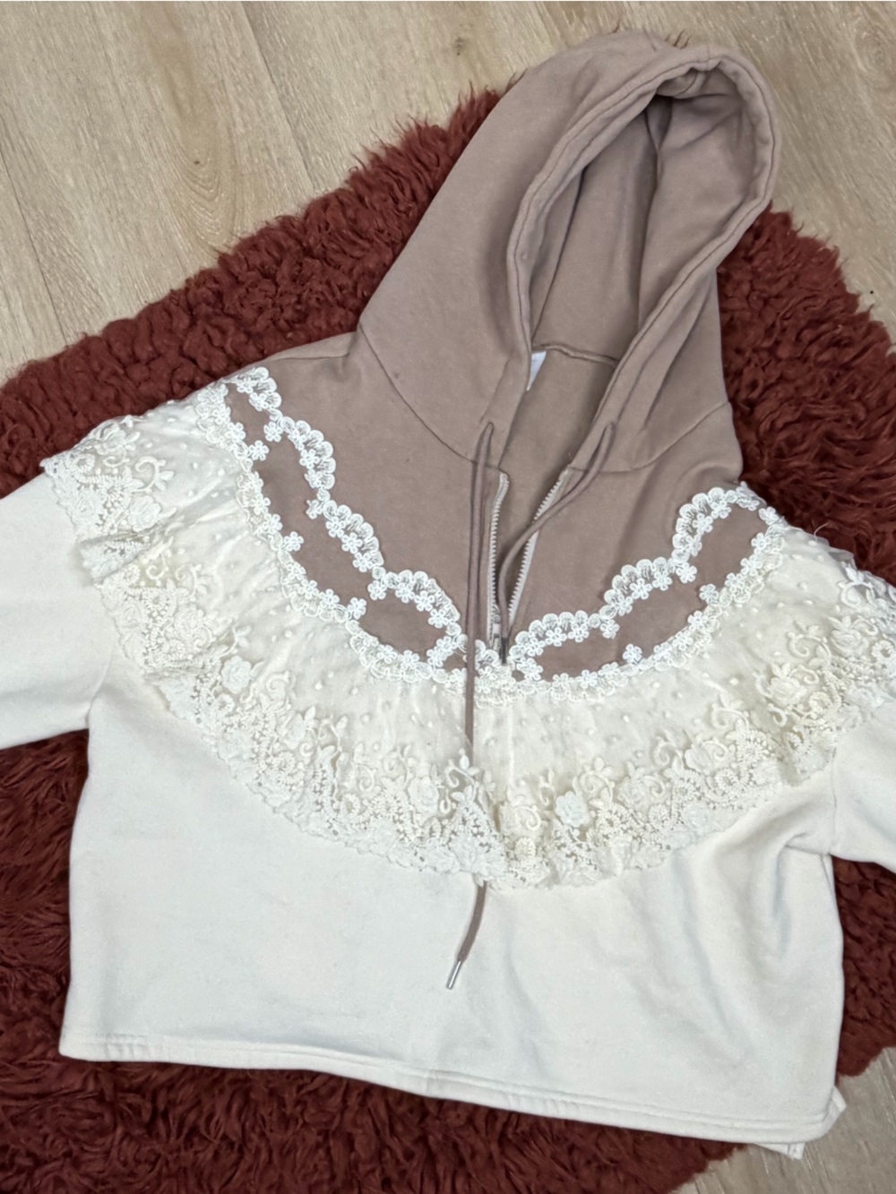 Modern Bridge cream tan cropped hoodie streetwear Lace-Trim Two-Tone